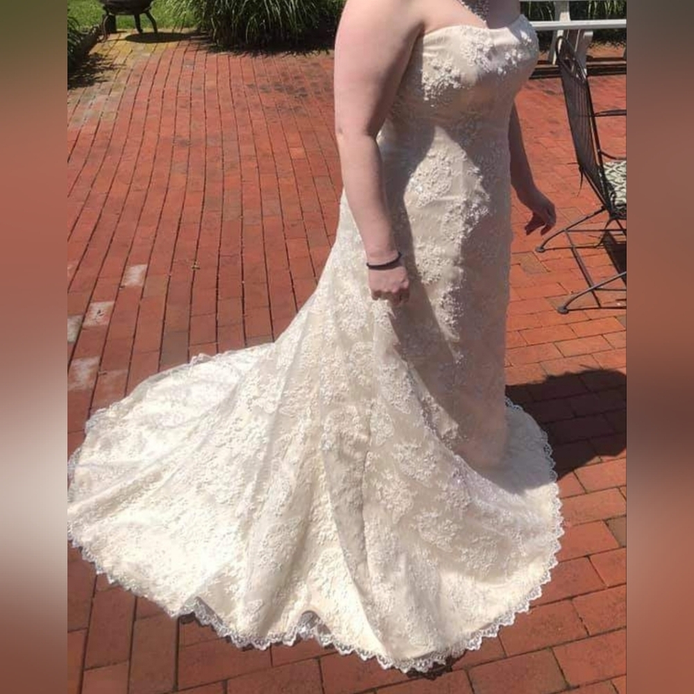 Maggie soterro corset wedding dress